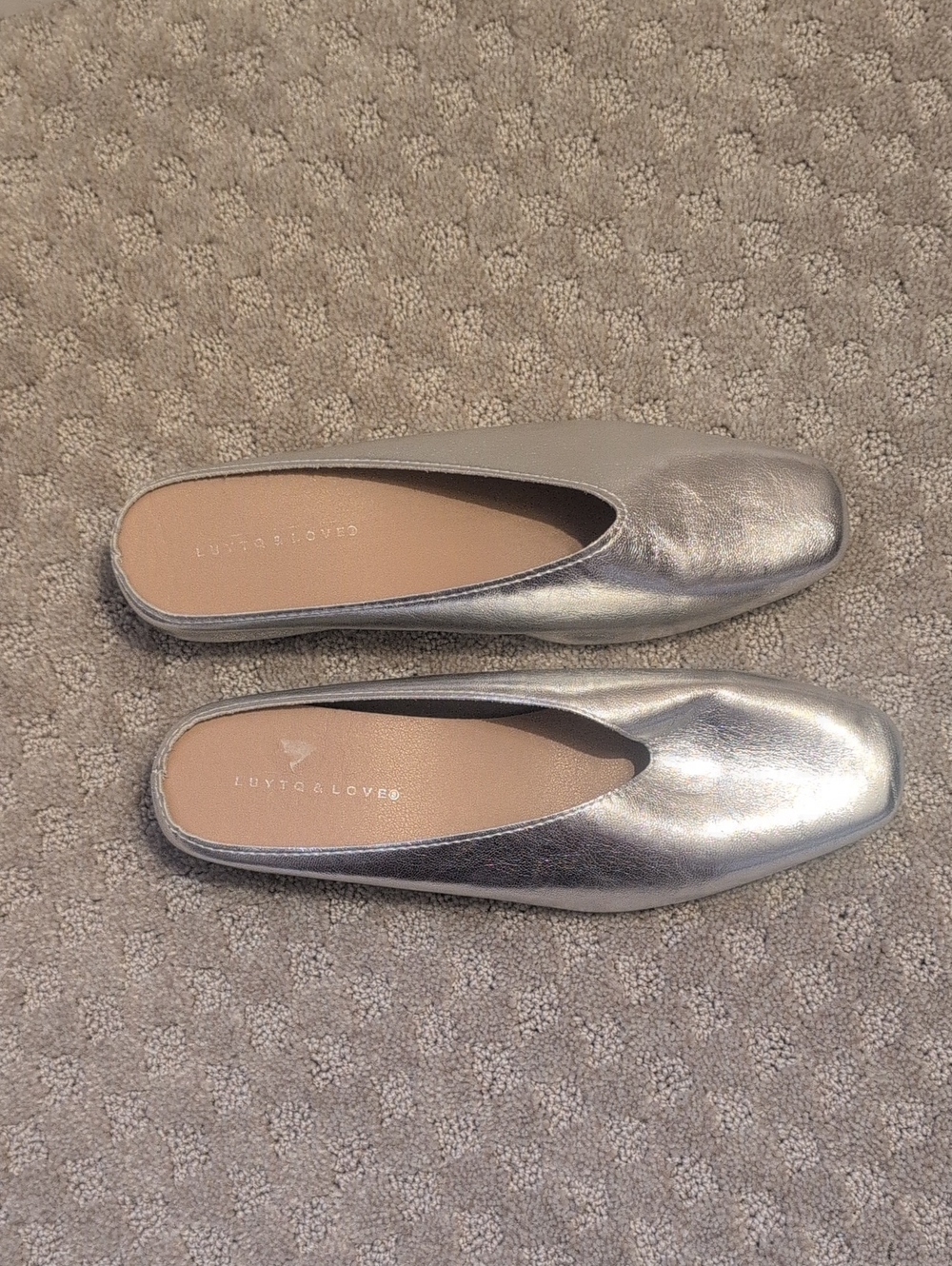 Luytq & Love Leather Silver Mule Ballet Flats